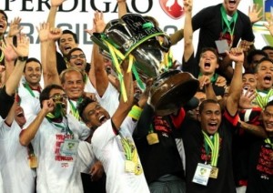 Flamengo bate o Atlético-PR no Maracanã e se torna Tricampeão da Copa do Brasil Flamengo bate o Atlético-PR no Maracanã e se torna Tricampeão da Copa do Brasil