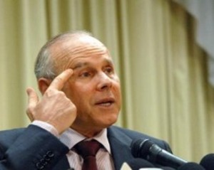 Chefe de gabinete de Guido Mantega pede demissão depois de ser acusado de receber propina