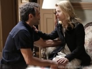 Iolanda conta a Mundo que estava esperando um filho dele (Foto: Fábio Rocha/TV Globo) Iolanda conta a Mundo que estava esperando um filho dele (Foto: Fábio Rocha/TV Globo)