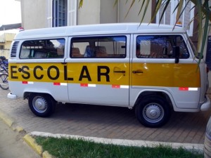 Transporte de "kombistas" ameaçam parar nesta terça-feira (19/11) Transporte de "kombistas" ameaçam parar nesta terça-feira (19/11)