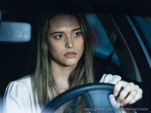 Lili não aguenta e dorme durante vigilia (Foto: Inácio Moraes/TV Globo)