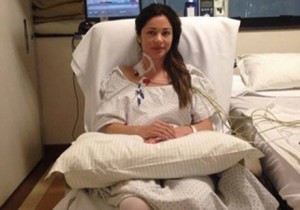 Maria Melilo, vencedora do BBB 11, está numa UTI após ser operada de câncer no Sírio-Libanês Maria Melilo, vencedora do BBB 11, está numa UTI após ser operada de câncer no Sírio-Libanês