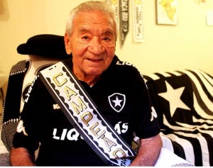 Morre no Rio o ex-jogador Nilton Santos