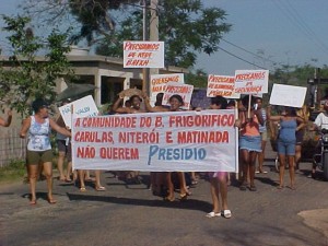 População era contra o presídio e em Audiência Pública foi informado que somente seria Casa de Custódia População era contra o presídio e em Audiência Pública foi informado que somente seria Casa de Custódia