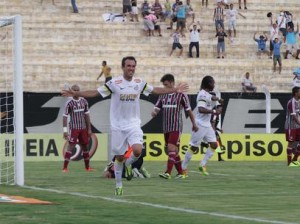 Fluminense perde para o Santos e segue ameaçado pelo rebaixamento