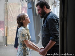 Toni diz que quer pedir oficialmente a mão de Célia (Foto: Joia Rara/TV Globo) Toni diz que quer pedir oficialmente a mão de Célia (Foto: Joia Rara/TV Globo)