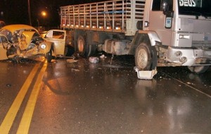 Duas pessoas ficam feridas em acidente na BR-356 entre Muriaé e Itaperuna Duas pessoas ficam feridas em acidente na BR-356 entre Muriaé e Itaperuna