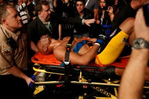 Anderson Silva permanece internado e já fala em voltar a treinar para combate