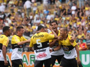 Com gol no começo do jogo, Criciúma vence o São Paulo