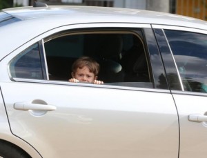 Dilma comete infração no trânsito e pede desculpas no Twitter