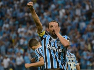 Grêmio bate o Goiás na Arena e segura vaga na Libertadores