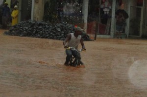 Temporal desaba em Muriaé inunda a cidade mineira trazendo preocupações para Itaperuna e Laje do Muriaé - Foto: Blog do Silvan Alves