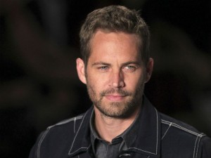 Ator Paul Walker, do "Velozes e Furiosos", morre em acidente de carro