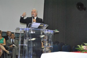 Pr. Matuzael foi quem trouxe a mensagem