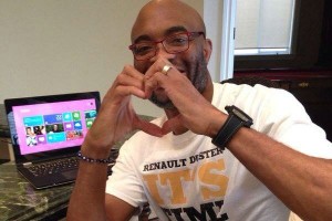 Mulher chama lutador Anderson Silva de "podre" no Facebook e é processada