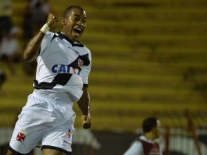 Vasco deslancha e goleia o Audax em Volta Redonda Vasco deslancha e goleia o Audax em Volta Redonda