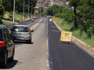 DENIT faz recapeamento da BR-356 no trecho de Muriaé até a divisa com Itaperuna