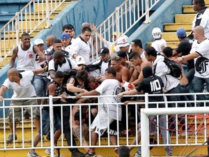 Justiça mantém prisão preventiva de 3 envolvidos em briga na Arena Joinville