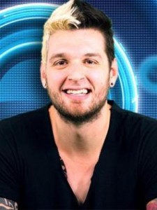 Novo Líder no BBB14, Cássio vence a prova de agilidade