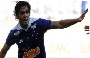 Na abertura do Mineiro, Cruzeiro vence apertado a URT Na abertura do Mineiro, Cruzeiro vence apertado a URT