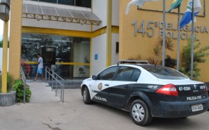 Pastor foi preso depois de ser flagrado na cama de sua casa com enteada de 7 anos