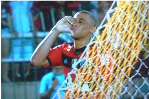 Flamengo vence o Volta Redonda com Welinton marcando mais uma vez Flamengo vence o Volta Redonda com Welinton marcando mais uma vez