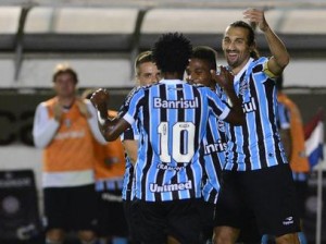 Grêmio vence o Caxias em jogo movimentado no Centenário