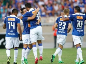 Cruzeiro vence América-MG e volta liderar o Mineiro