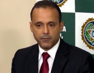Delegado Mauricio Luciano informou que o suspeito procurou a Polícia e que o responsável vai responder por tentativa de homicídio entre outras coisas