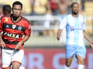 Flamengo goleia o Macaé e com sabor de mel Brocador marca 4 gols