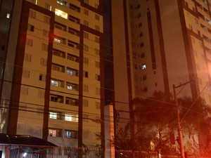 Menino de 6 anos morre junto com o pai após queda do 13º andar