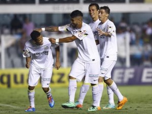 Santos goleia o Bragantino na Vila Belmiro