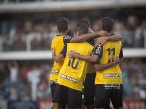 Santos vence o Comercial por 2 a 0 na Vila Belmiro