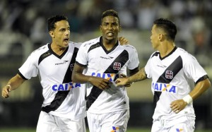Vasco joga mal, mas vence o Volta Redonda fora de casa