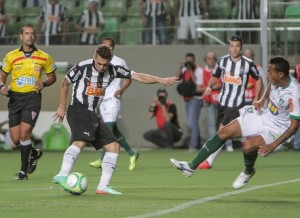 Atlético-MG empata com o América-MG e vai para a final com o Cruzeiro