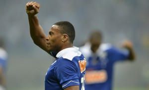 Cruzeiro derrota o Boa Esporte por 1 x 0 e fica mais perto da final do Mineiro