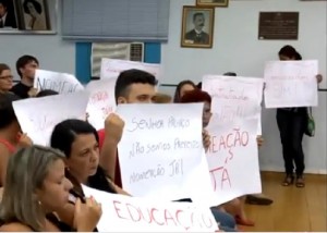 Concursados da Prefeitura de Itaperuna manifestam por convocação imediata