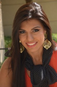 Atriz passa mal por ser impedida de desfilar como destaque em escola de São Paulo Atriz passa mal por ser impedida de desfilar como destaque em escola de São Paulo