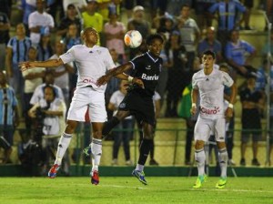 Grêmio empata com Cruzeiro-RS e adia avanço para as quartas do Gauchão