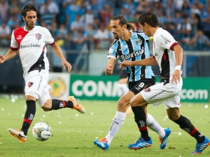 Em casa Grêmio não sai do zero contra o Newell's Old Boys pela Libertadores