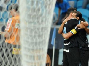 Grêmio sai perdendo, mas faz virada em cima do Passo Fundo na Arena
