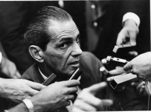 João Saldanha estará em exposição no Teatro SESI Itaperuna João Saldanha estará em exposição no Teatro SESI Itaperuna