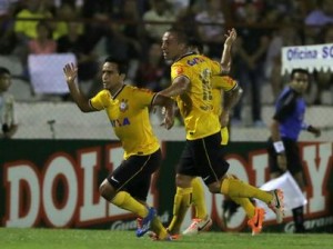 Corinthians goleia o Linense por 4 a 0 fora de casa