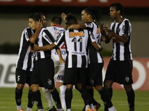 Atlético-MG sofre empate no fim, mas segue líder isolado na Libertadores