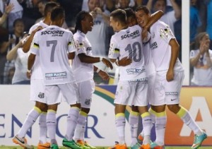 Santos goleia o Oeste e garante primeira colocação