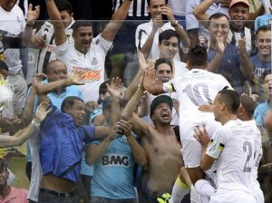 Santos derrota o Palmeiras e fica com a melhor campanha no Paulistão Santos derrota o Palmeiras e fica com a melhor campanha no Paulistão