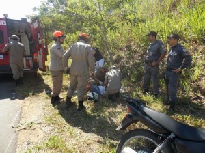 Professora de Laje do Muriaé fica ferida em acidente que envolveu 3 veículos na BR-356 Professora de Laje do Muriaé fica ferida em acidente que envolveu 3 veículos na BR-356
