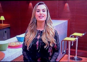 Fernanda Kuella, ganhadora do BBB13, apresentará programa na TV Globo a partir de sábado (26/04) 