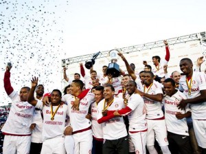 Internacional é tetracampeão ao golear o Grêmio no Rio Grande do Sul