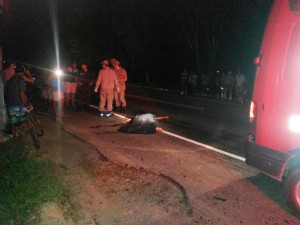 Mulher morre atropelada na BR-356 em Retiro do Muriaé em Itaperuna, RJ - Foto: Cirlei Gonçalves/Rf Itaperuna